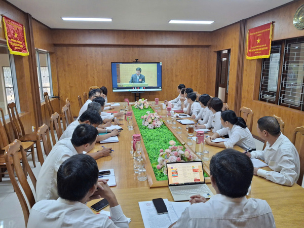 Hội nghị nghiên cứu, học tập, quán triệt và  triển khai thực hiện Nghị quyết Hội nghị lần thứ hai  Ban Chấp hành Trung ương Đảng khóa XIV